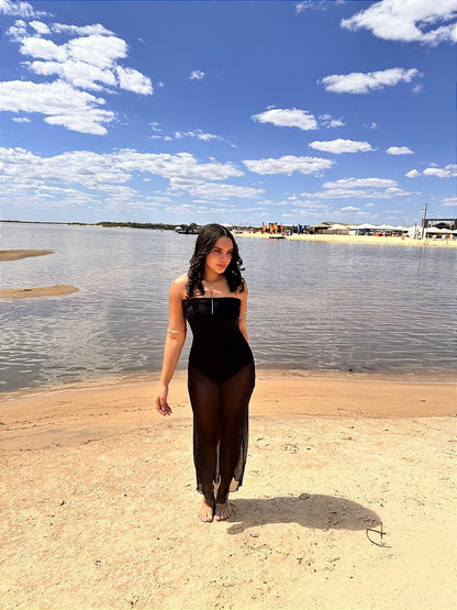 VESTIDO ESTELA — O poder do mistério, a leveza do toque