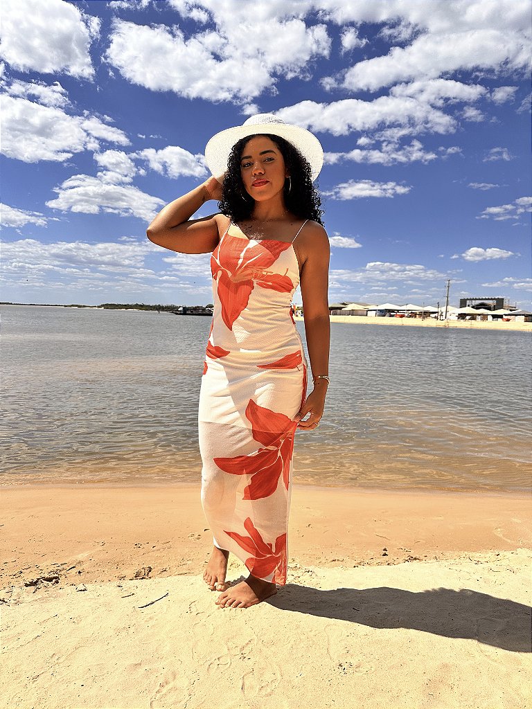 VESTIDO AURORA — Suave como o nascer do dia, forte como o seu recomeço